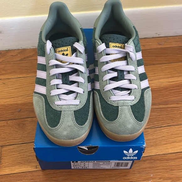 Sage green adidas gazelles - Picture 2 of 6
